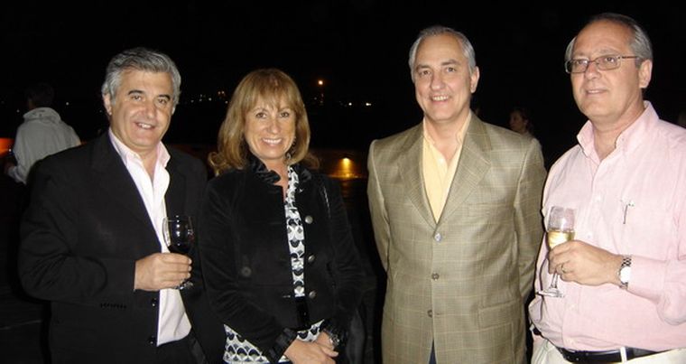 El ministro de Turismo y Cultura, Pedro Marabini; Patricia Bismara de la Secretaría de Turismo de la Nación; Arturo Erice y Javier Merino de Area del Vino. Foto: MDZ