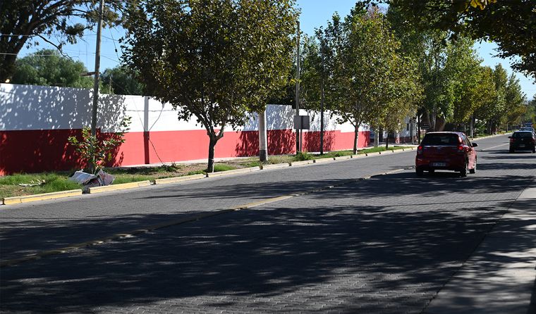 La obra quedó finalizada en 2026, luego de años en los que la medianera estuvo a medio hacer y rodeada de vallados. La obra quedó finalizada en 2026, luego de años en los que la medianera estuvo a medio hacer y rodeada de vallados.