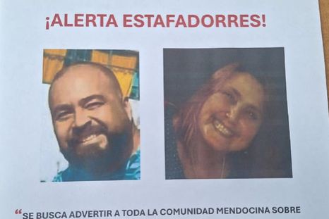 Los carteles que los damnificados pegaron por las calles. Los carteles que los damnificados pegaron por las calles.