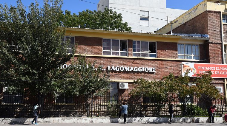 Loa hombres heridos quedaron internados en el hospital Lagomaggiore Foto: ALF PONCE MERCADO / MDZ