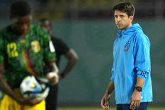 Diego Placente pasó de dirigir la Sub-17 a suceder a Javier Mascherano en la Sub 20. Foto: @Argentina Diego Placente pasó de dirigir la Sub-17 a suceder a Javier Mascherano en la Sub 20. Foto: @Argentina