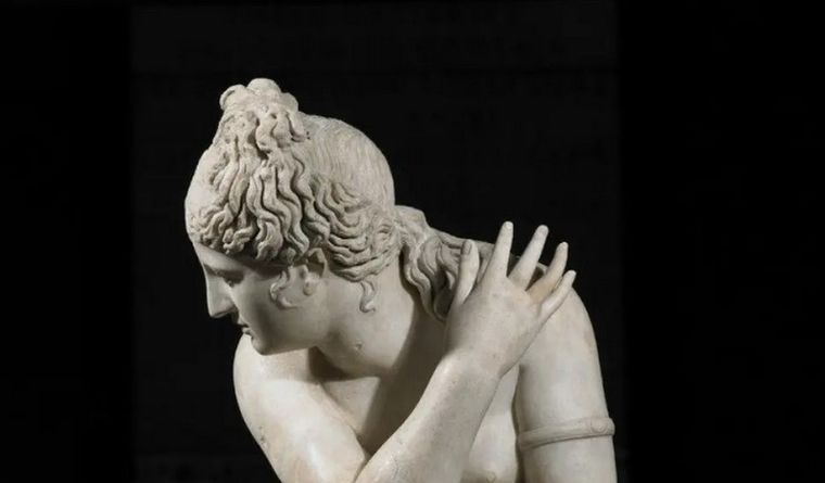 Afrodita diosa Estatua inspirada en la diosa griega Afrodita. Foto: RollalCollection.