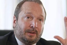 piden investigar por lavado de dinero al grupo clarin