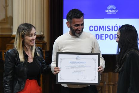 Sebastián Torrico junto a la senadora Anabel Fernández Sagasti. Sebastián Torrico junto a la senadora Anabel Fernández Sagasti.