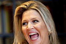 maxima de los paises bajos ahora elige el animal print... ¿transparente? maxima de los paises bajos ahora elige el animal print... ¿transparente?