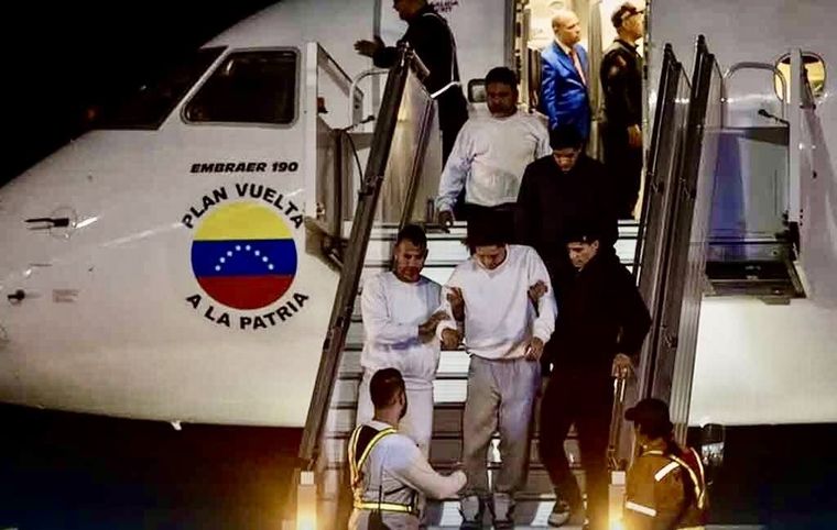 Los repatriados llegaron como parte de la Gran Misión Vuelta a la Patria. Foto EFE