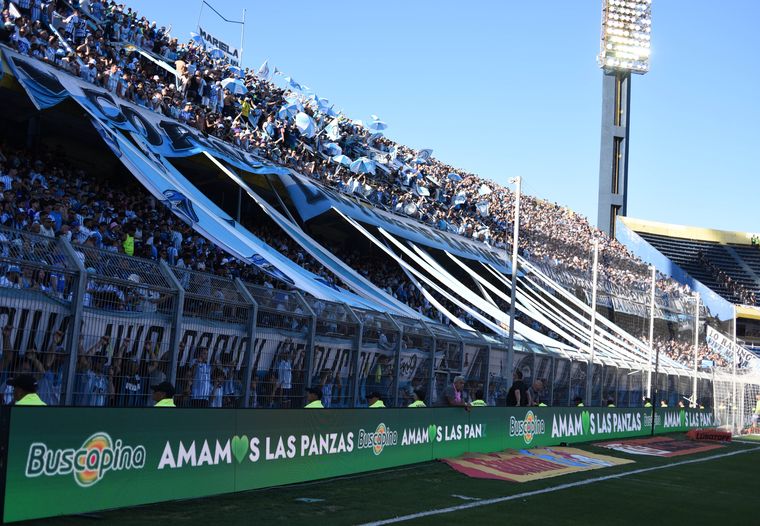 Los hinchas de Racing podrán ir a alentar a su equipo ante Banfield en el Florencio Sola. Los hinchas de Racing podrán ir a alentar a su equipo ante Banfield en el Florencio Sola.