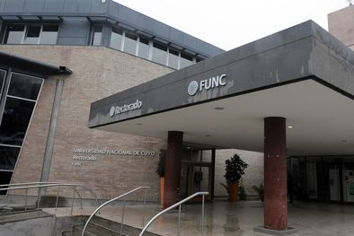 MDZol | La Junta Electoral se reunió en el Rectorado de la UNCuyo. Foto: ALF PONCE / MDZ