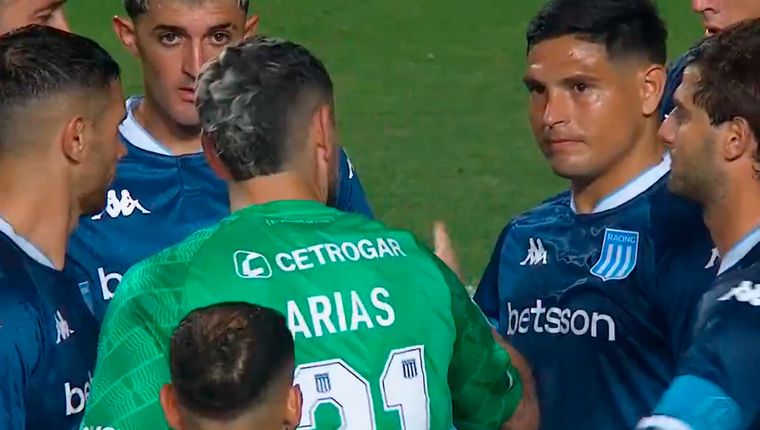 Arias le hizo una importante indicación a Salas luego de ser expulsado. Foto: Captura ESPN