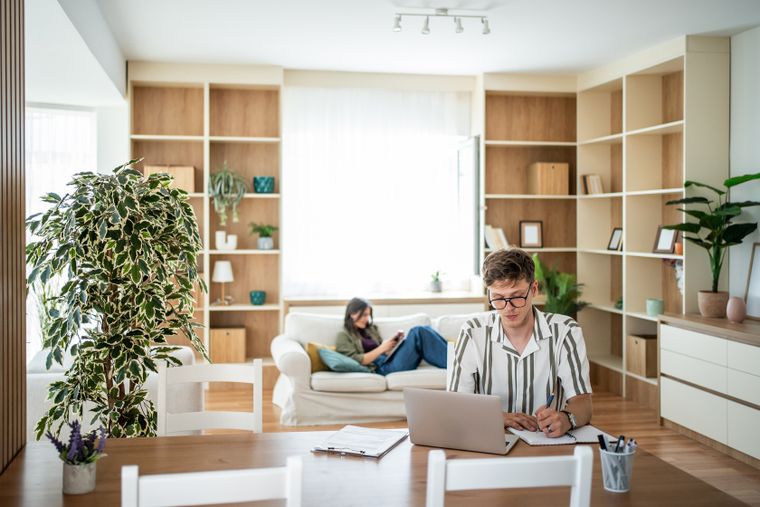 Los jóvenes en Argentina están dejando de vivir solos por los gastos que tienen que afrontar.&nbsp;