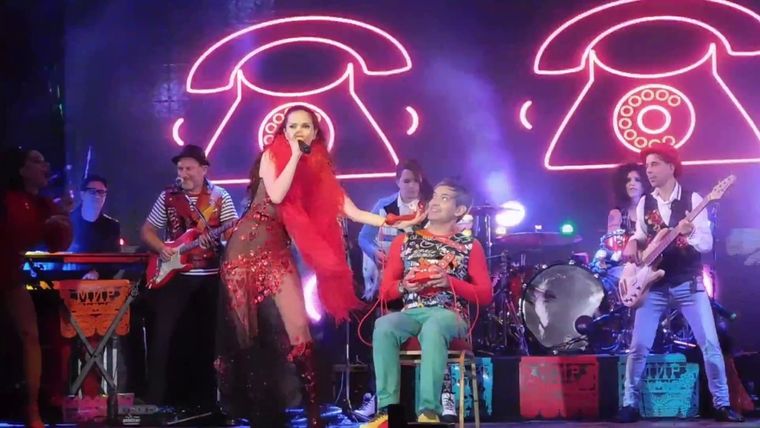 Natalia cantando 0303456. Foto: Foto de Youtube: Natalio Oreiro TV