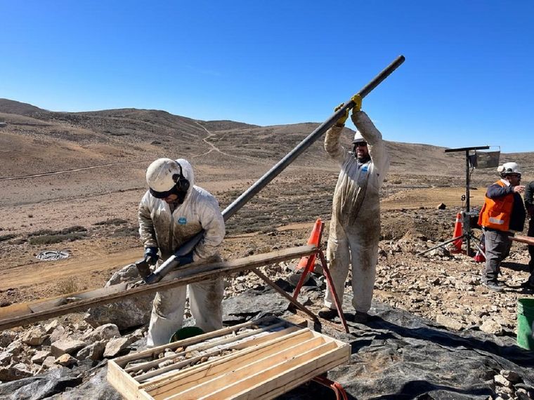 Los resultados de la exploración corroboraron que el proceso de producción de hierro se podrá hacer por métodos magnéticos. Foto: Gobierno Mendoza