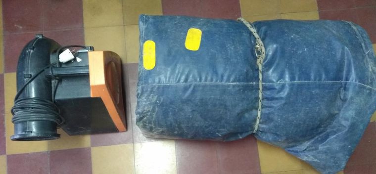 Magro botín Los elementos recuperados por la Policía. Foto: Min. de Seguridad.