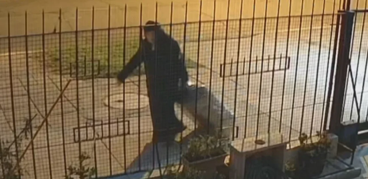 La monja trasladaba el cuerpo de una mujer Foto: NA