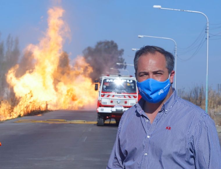 Matías Stevanato estuvo en el operativo para sofocar un incendio en Fray Luis Beltrán. Foto: Municipalidad de Maipú