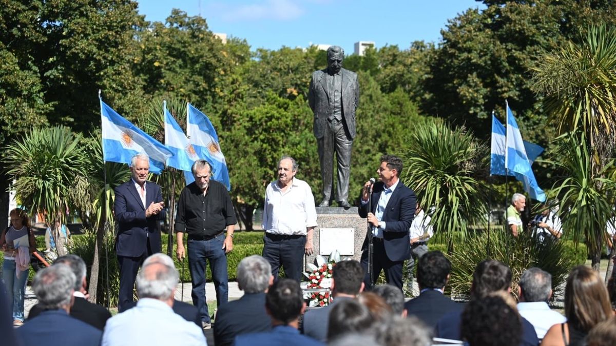 Desde el Tercer Movimiento Histórico hasta Cristina y Cobos, ¿qué puede pasar con Axel Kicillof y la UCR?