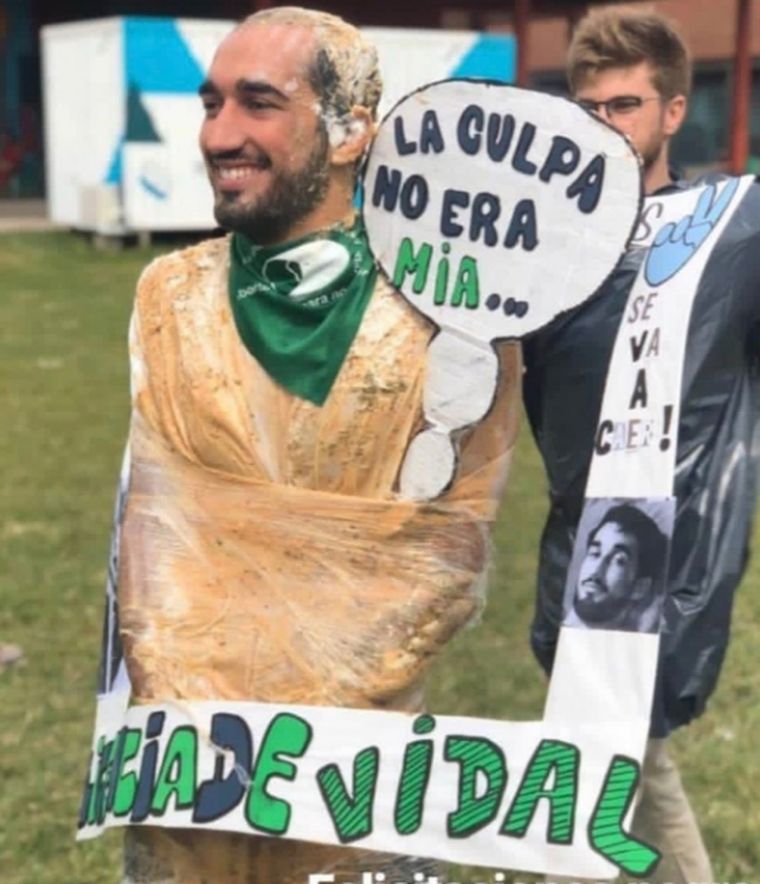 Tomás Vidal y el repudiable festejo que se hizo viral.