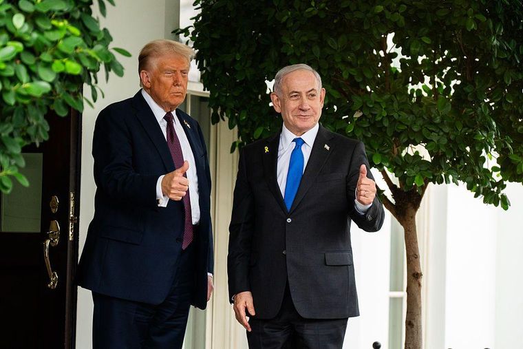 Trump dijo que si Hamás rechaza su plan apoyará que Israel haga &quot;lo que tenga que hacer en Gaza&quot;.