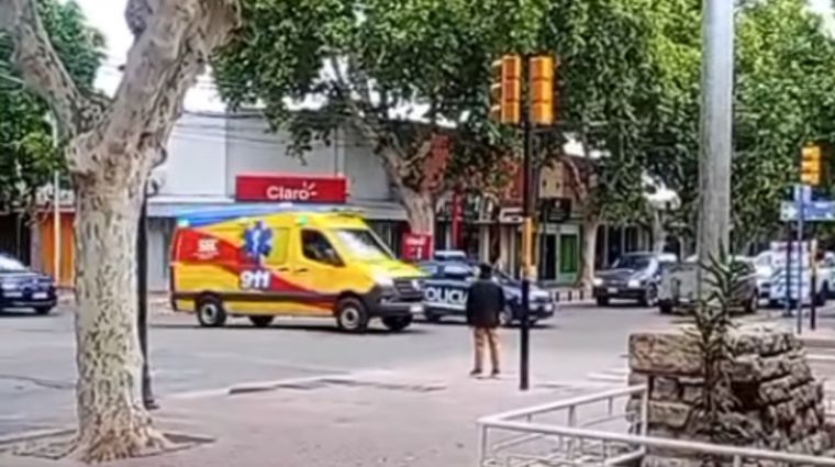 La ambulancia que trasladó al causante al Hospital Saporiti.  La ambulancia que trasladó al causante al Hospital Saporiti.