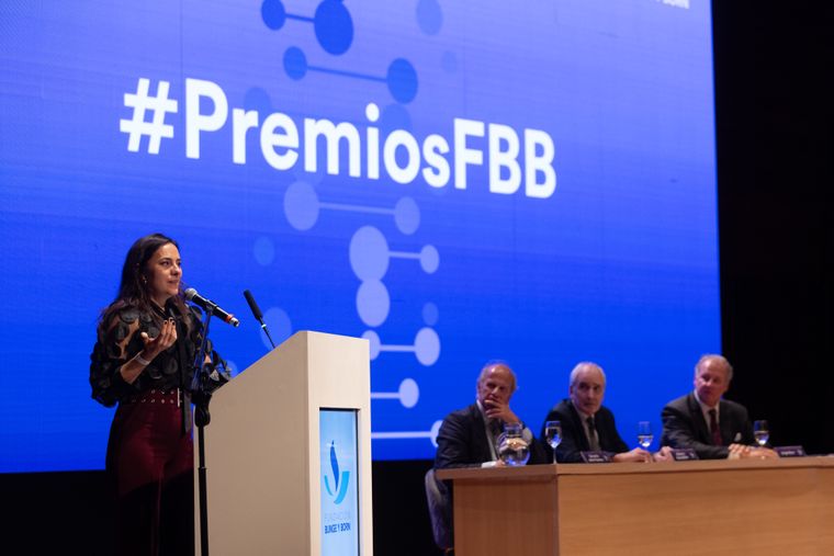 La científica mendocina María Laura Mascotti en la entrega de los premios de la Fundación Bunge y Born. 