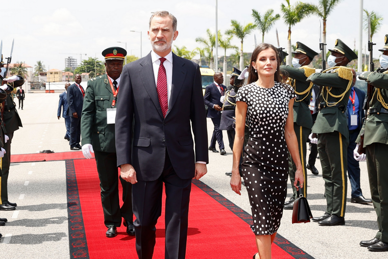 La reina Letizia siempre luce espléndida. Foto: Twitter @CasaReal