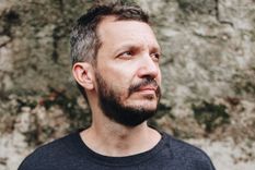 El padre de la niña muerta es la primera novela del brasileño Tiago Ferro.