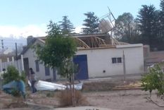 Se voló el techo de una vivienda en Tunuyán. Foto: El Cuco Digital