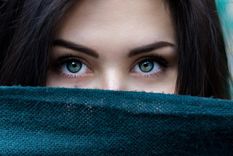 El microblading ya es una tendencia de belleza para lucir cejas gruesas. Foto: Pixabay - pixabay.com