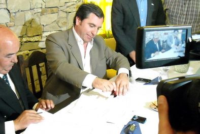 MDZol | Ricardo Videla, presidente de SAPEM, y Jorge Difonso, intendente de San Carlos.