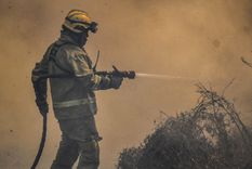 reconocido joven actor fallecio ayudando a controlar los incendios en cordoba
