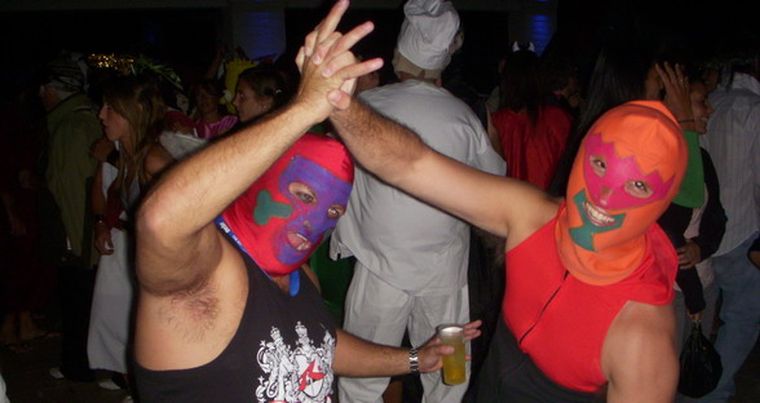 Duelo de titanes: Emiliano y Gregorio se llevaron aplausos por sus trajes. Foto: MDZ