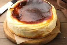 Tips revelados en una de las recetas más elegida: tarta de queso vasca para que vivas España en tu cocina