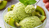 disfruta el sabor del verano: helado artesanal de kiwi y menta ¡perfecto y facil! disfruta el sabor del verano: helado artesanal de kiwi y menta ¡perfecto y facil!