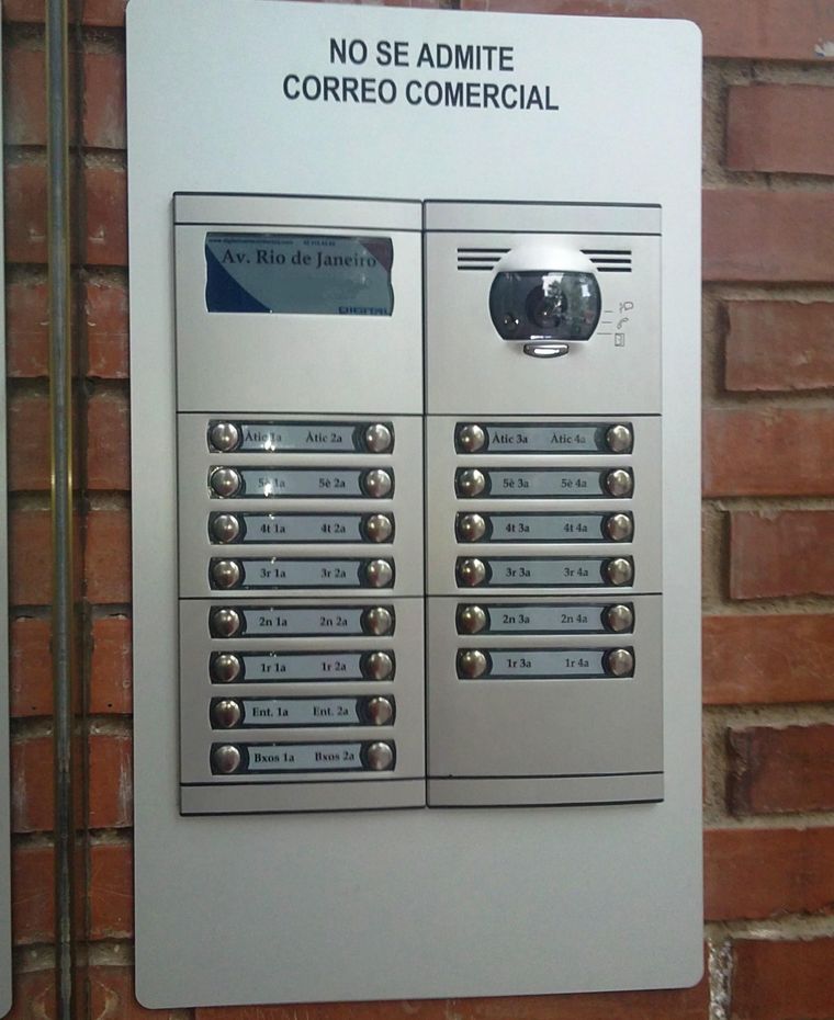 El portero eléctrico más difícil de utilizar del mundo se viralizó en Twitter. Foto: Digital Mantenimientos (imagen ilustrativa)