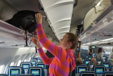 Por disposición de una jueza ya no será obligatorio el uso de barbijo en el transporte público en Estados Unidos. Foto: Shutterstock
