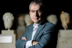 quienes nos gobiernan no quieren que sepamos que habia politicos como julio cesar que cumplian lo que prometian