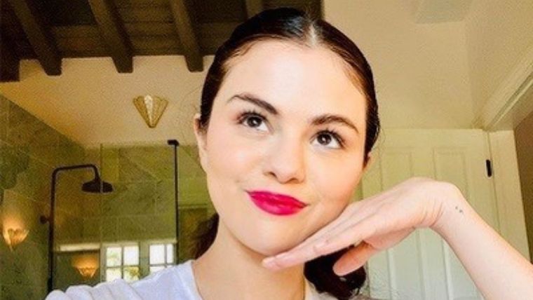 Sin pantalones saliendo del agua la foto de Selena Gómez que conquistó las redes