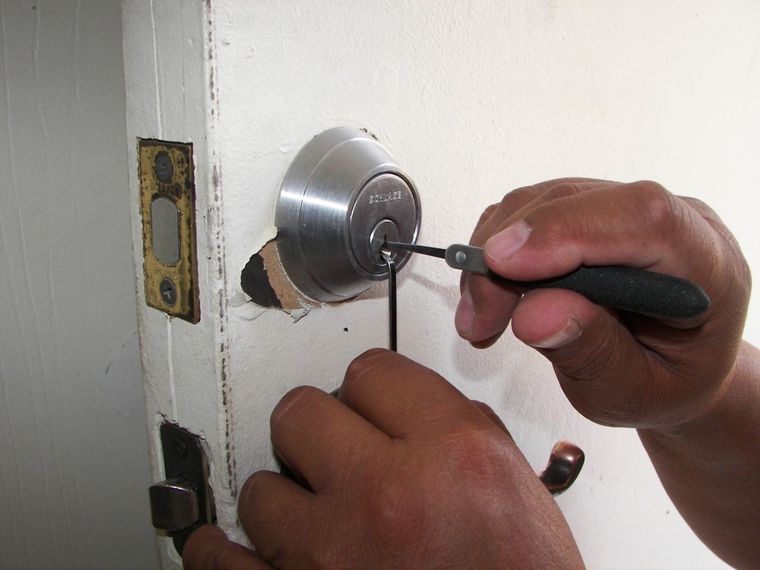 locksmith_locks_unlock_open_security_key_pick_access locksmith_locks_unlock_open_security_key_pick_access Foto: locksmith_locks_unlock_open_security_key_pick_access-1203136.jpg
