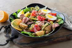 Salade niçoise casera: una ensalada clásica con un toque francés Foto: Shutterstock