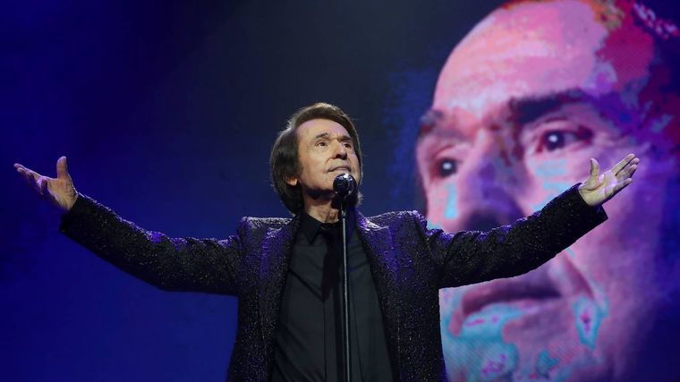 Raphael fue internado de urgencia el pasado martes. Foto: Ecestaticos