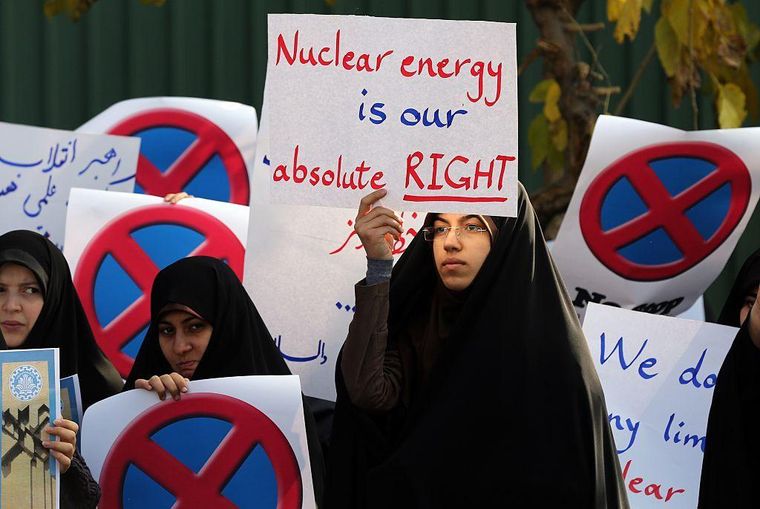 Irán reivindica su derecho al desarrollo y uso de la energía nuclear con fines pacíficos.