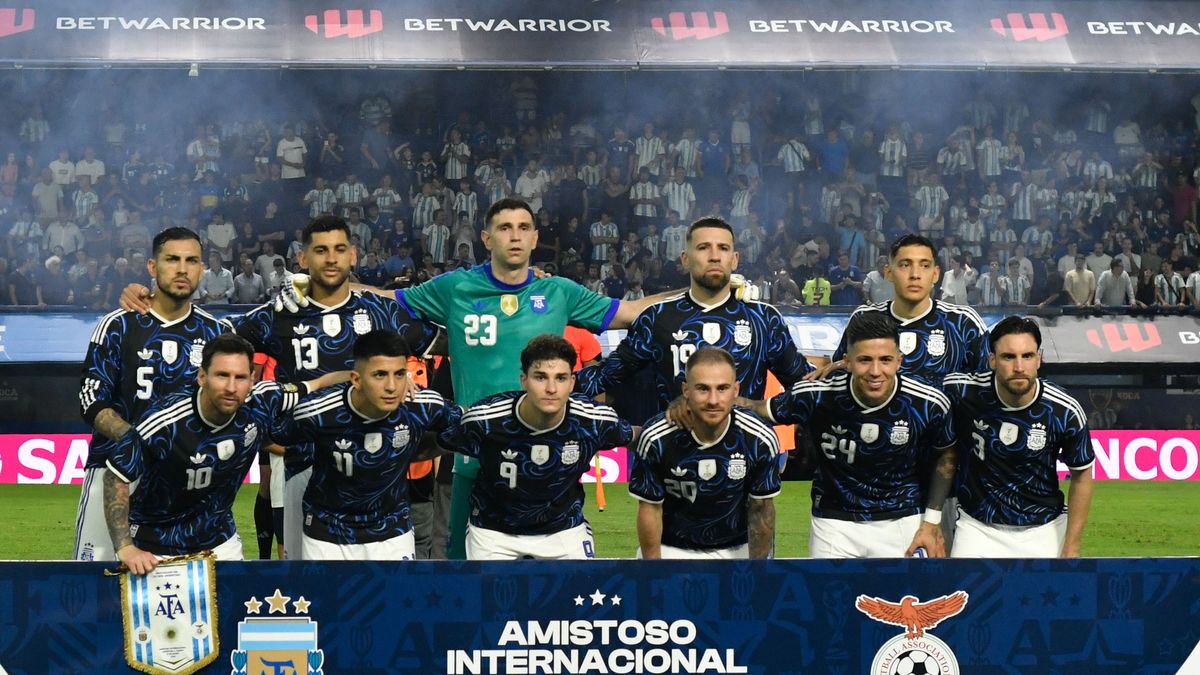 En qué clubes juegan los 26 convocados de Argentina al Mundial: el que aporta 6, el que lleva 3 y los 2 del fútbol local
