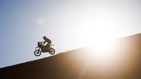 La última etapa maratón del Dakar 2026 se pone en marcha. La última etapa maratón del Dakar 2026 se pone en marcha.