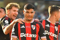 La “cargada” de River a Racing en las redes tras la polémica con Maxi Salas y el Huevo Acuña. La “cargada” de River a Racing en las redes tras la polémica con Maxi Salas y el Huevo Acuña.