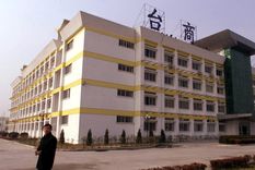 inaudito: china mueve un edificio de 7.600 toneladas y lo cambia de lugar