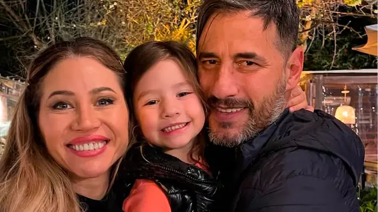 Adabel Guerrero y Martín Lamela, junto a su hija. Adabel Guerrero y Martín Lamela, junto a su hija.