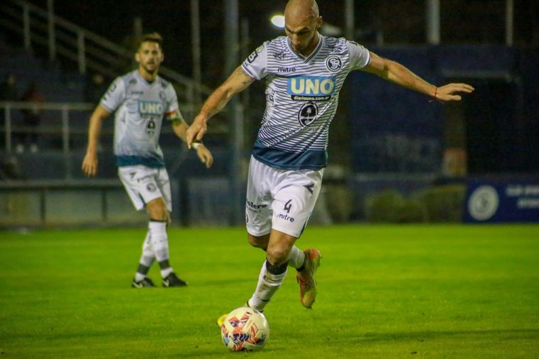 Independiente Rivadavia Independiente Rivadavia visita a Chaco For Ever.