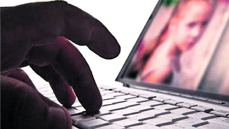 La pornografía infantil mueve en el mundo miles de millones de dólares Foto: EFE