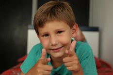 Benjamín Equiza tiene 7 años y fue diagnosticado a los 4 con superdotación con múltiples potencialidades. Foto: Matias Adhemar/ La Nación