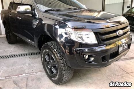 El usado del día: brutal Ford Ranger 4x4 modelo 2014 súper equipada